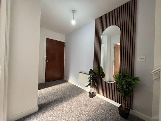 3 Bed Flat, Sugar Mill Square, M5 - Photo 1