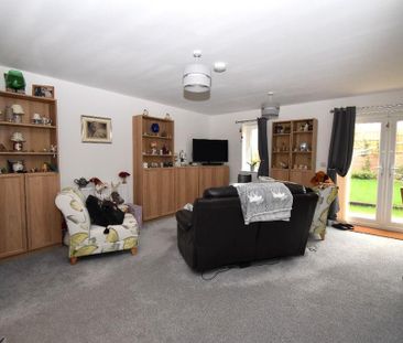 3 bedroom semi-detached house to rent - Photo 5