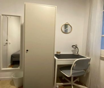Room in a shared 4-bedroom apartment for rent in Lista, professionals only - Photo 1