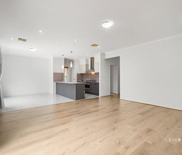 Fantastic Family Home in Truganina – Perfect for Comfortable Family... - Photo 4