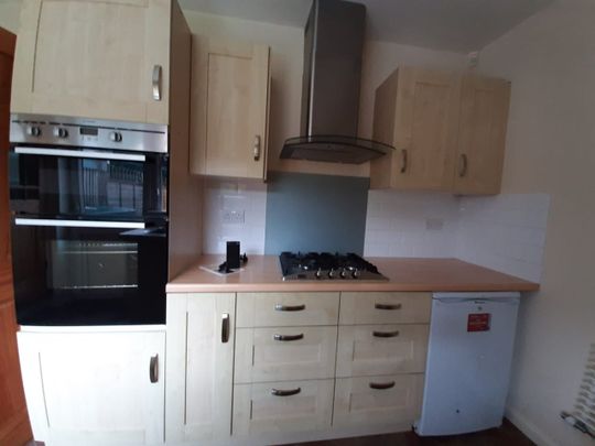 3 Bed Semi-Detached House, Central Grove, B27 - Photo 1