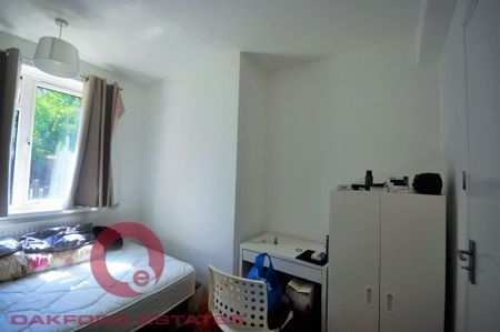 4 bedroom flat to rent - Photo 2