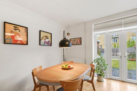 2 bedroom maisonette to rent - Photo 2