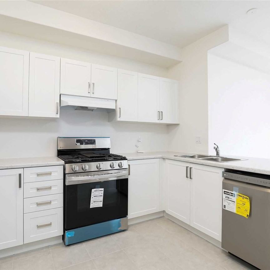 For Lease - 109 Archer Avenue, Collingwood, Ontario - Photo 1