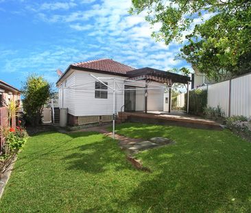 51 London Drive, WEST WOLLONGONG NSW 2500 - Photo 3