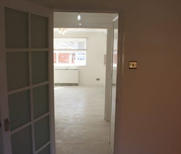 1 Bed Flat, Henry Doulton Drive, SW17 - Photo 5