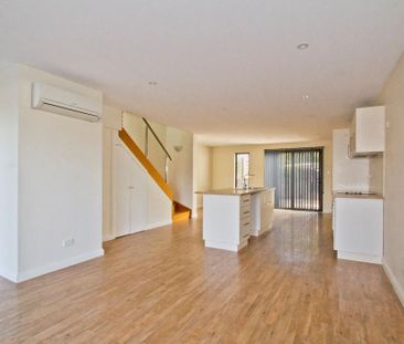 Modern 2 bedroom Townhouse - Photo 6