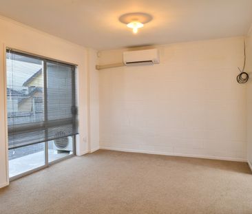 Sunny Brick and Tile Unit - Photo 4