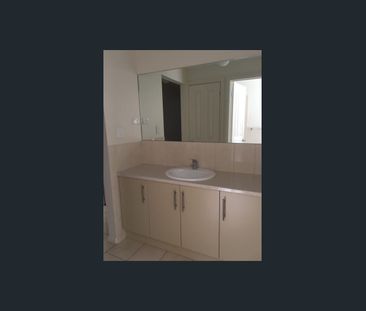 FULLY FURNISHED AND READY TO GO - Photo 5