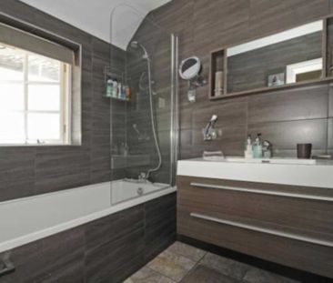 Price £3,000 pcm - Available Now - Unfurnished - Photo 6