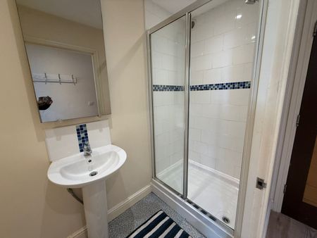 1 Bed Flat, Tyrrell House, LE3 - Photo 2