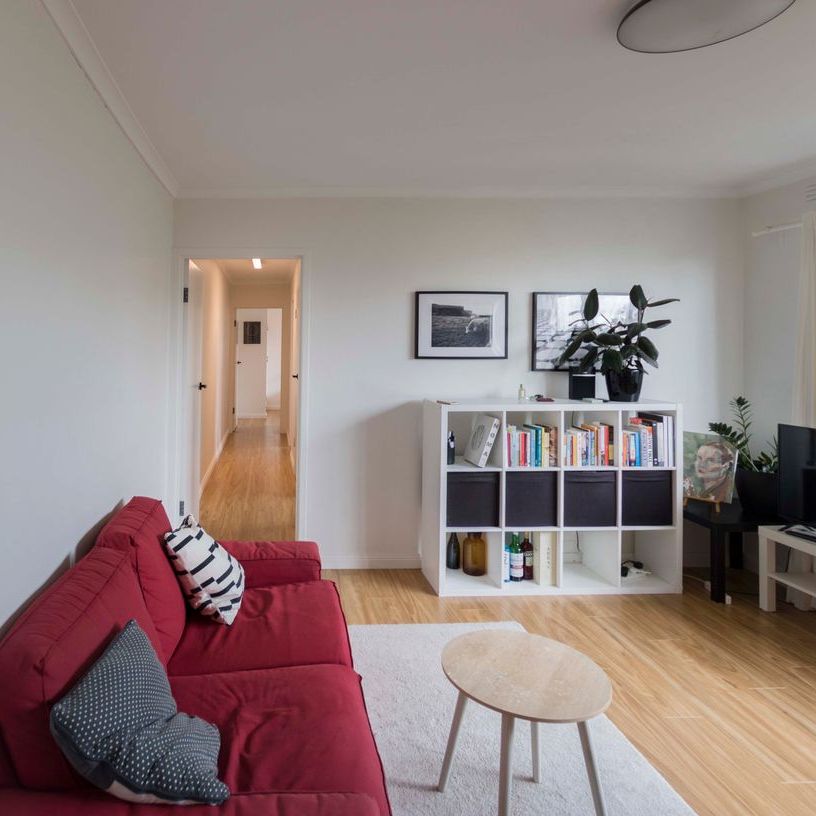 Spacious, Light-Filled Apartment - Photo 1