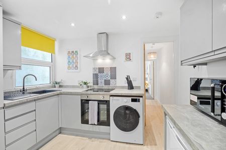 2 Bed Flat, Richmond Place, BN2 - Photo 5