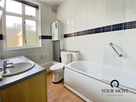 3 bedroom flat to rent - Photo 5