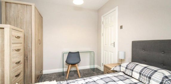 5 bedroom apartment to rent - Photo 2
