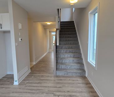 For Lease - 887 Andesite Terrace, Barrhaven, Ontario - Photo 6