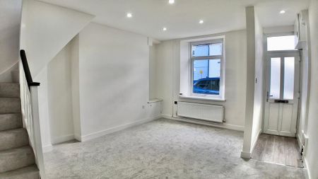 2 bedroom terraced house to rent - Photo 3
