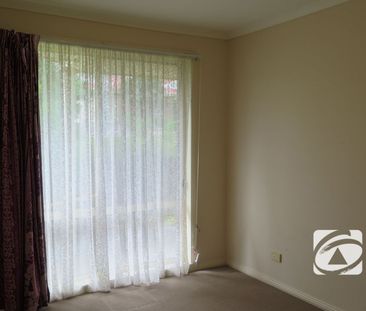 COSY THREE BEDROOM HOME! - Photo 2