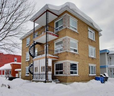 Bel Appartement Rénové à Louer - Photo 2