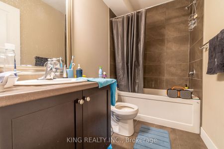 For Lease - 1960 Dalmagarry Road Unit# 135, London North, Ontario - Photo 2