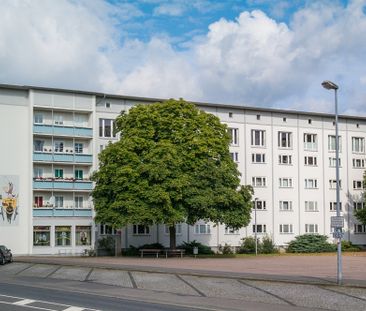 Zentral gelegen: Ihre moderne Wohnung - Photo 2