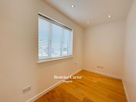 4 bedroom semi-detached house to rent - Photo 3