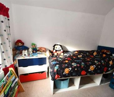 Bedroom Detached Bungalow In Farncombe, GU7 - Photo 1