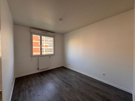 Location Appartement 3 pièces 65m² - Photo 2