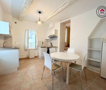 A LOUER PERTUIS 84120 CENTRE VILLE APPARTEMENT MEUBLE TYPE 2 PIECES... - Photo 2