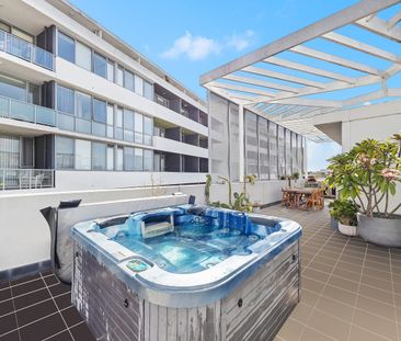 Penthouse style living in the heart of Zetland - Photo 1