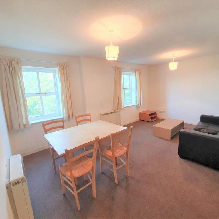 2 bedroom flat to rent - Photo 1