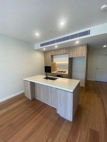 Hotel living with water views, pool, gym, sauna, spa, virtual golf and so much more! - Photo 4