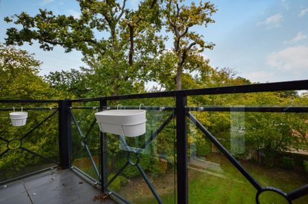 3 bedroom penthouse to rent - Photo 4