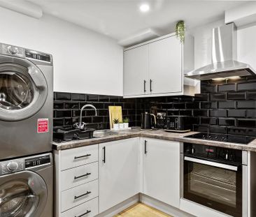 1 bedroom in a house share to rent - Photo 5