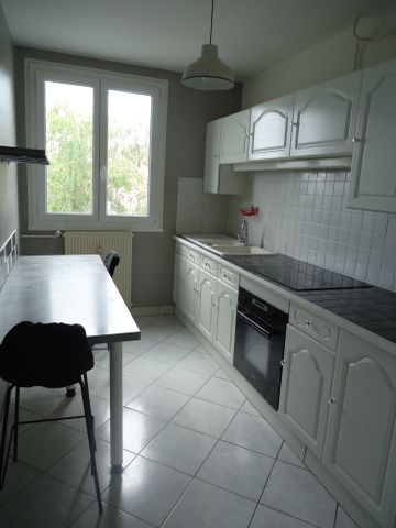 Location Appartement 4 pièces 67m² NEVERS 58000 - Photo 3