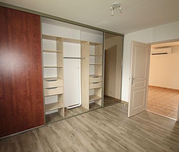 Au calme, proche place du marché et toutes commodités, sur son terr... - Photo 5