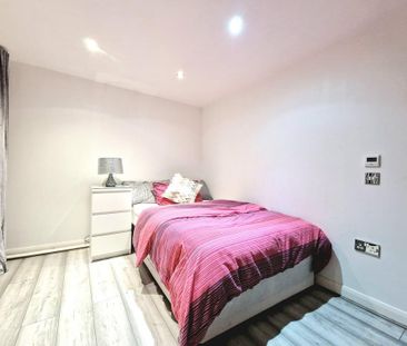 1 bedroom in a house share to rent - Photo 3