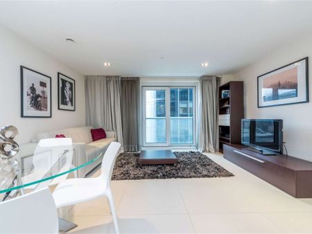 Stunning one bedroom apartment in this luxury City development. - Photo 2
