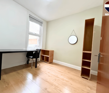 5 bedroom terraced house to rent - Photo 6