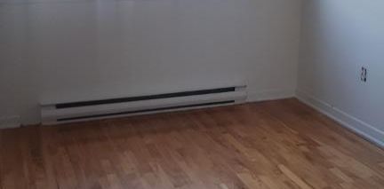 APPARTEMENT 4-1/2 - 2 CHAMBRES - INTERNET/CABLE/STATIONNEMENT - Photo 2