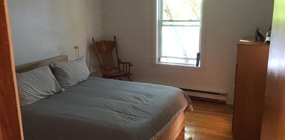 Grand 4 1/2 au 2ieme étage ensoleillé dans Ahuntsic - Photo 2