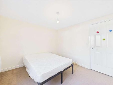 Gray Court, Candle Street, Stepney Green, E1 - Photo 5