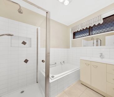 Spacious Living in a Convenient Location - Photo 6