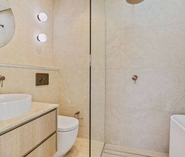 Brand New, Designer Luxury 3-4 Bedroom, 3 Bathroom, 2 Car Basement ... - Photo 1