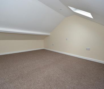 4 bedroom bungalow to rent - Photo 2