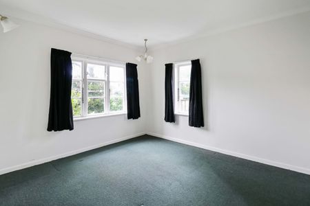 Woburn Art Deco Apartment - Photo 3