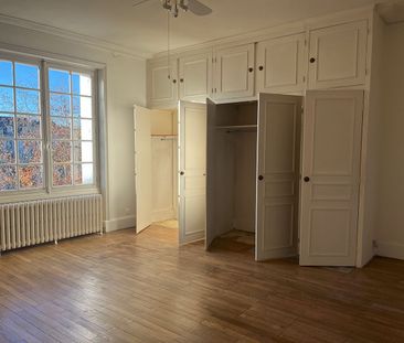 Location Maison 6 pièces 211m² - Photo 4