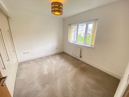 3 Bed Terraced House, Home Farm Road, AB22 - Photo 3