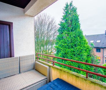 Blömker! Gemütliche DG-Wohnung mit Loggia in Gladbeck-Zweckel! - Photo 1