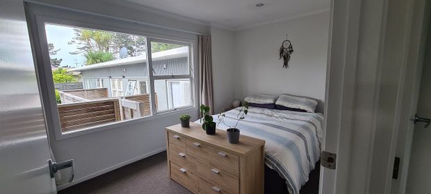 Two rooms townhouse in Blockhouse Bay for rent - Photo 1